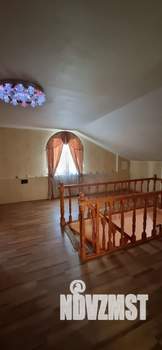 Коттедж 272м², 2-этажный, участок 10 сот.  