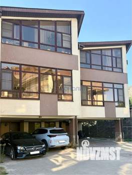 Таунхаус 117м², 3-этажный, участок 1 сот.  