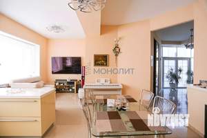 Дом 594м², 3-этажный, участок 12 сот.  