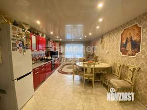 Дом 187м&sup2;, 2-этажный, участок 6 сот.  