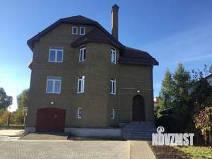 Коттедж 450м², 3-этажный, участок 11 сот.  