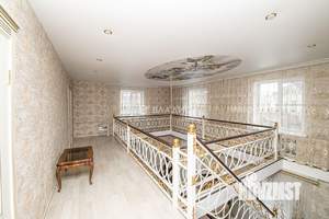 Дом 243м², 2-этажный, участок 9 сот.  