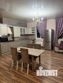 Таунхаус 230м², 2-этажный, участок 10 сот.  