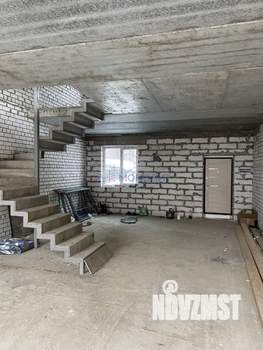 Таунхаус 180м², 3-этажный, участок 5 сот.  