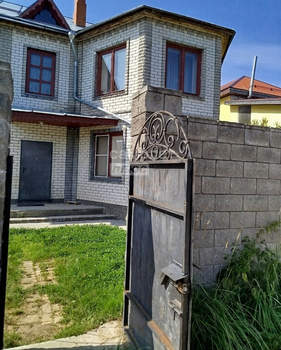Дом 364м², 2-этажный, участок 6 сот.  
