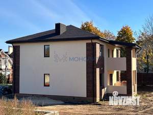 Коттедж 220м&sup2;, 2-этажный, участок 10 сот.  