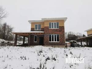 Дом 153м&sup2;, 2-этажный, участок 5 сот.  