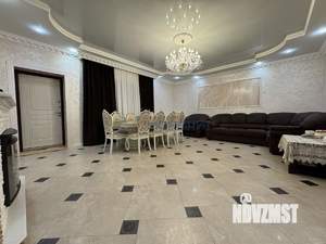 Дом 231м², 2-этажный, участок 6 сот.  