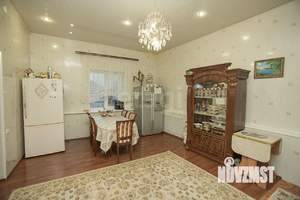 Дом 246м², 2-этажный, участок 10 сот.  