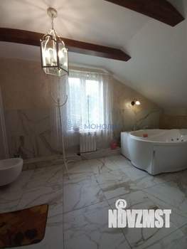 Коттедж 220м², 2-этажный, участок 12 сот.  