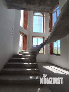 Дом 353м², 2-этажный, участок 27 сот.  