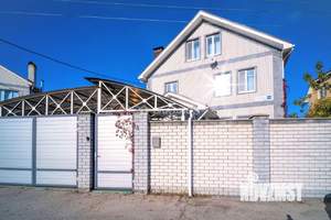 Дом 272м², 3-этажный, участок 5 сот.  