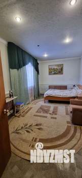 Коттедж 272м², 2-этажный, участок 10 сот.  