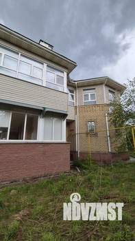 Коттедж 271м², 2-этажный, участок 30 сот.  