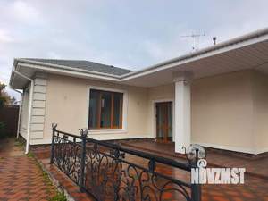 Коттедж 215м², 2-этажный, участок 20 сот.  