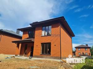 Коттедж 161м², 2-этажный, участок 7 сот.  