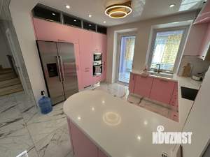 Таунхаус 216м², 3-этажный, участок 2 сот.  