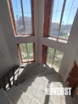 Дом 353м², 2-этажный, участок 27 сот.  