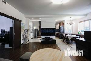 Коттедж 230м², 2-этажный, участок 14 сот.  