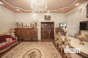 Дом 246м², 2-этажный, участок 10 сот.  