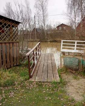 Дом 25м², 2-этажный, участок 6 сот.  