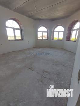 Дом 353м², 2-этажный, участок 27 сот.  