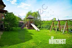 Коттедж 613м&sup2;, 3-этажный, участок 26 сот.  