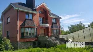 Коттедж 293м², 2-этажный, участок 65 сот.  