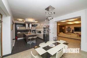 Коттедж 430м², 3-этажный, участок 14 сот.  