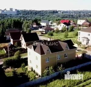 Дом 446м², 3-этажный, участок 7 сот.  