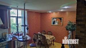 Дом 330м², 3-этажный, участок 6 сот.  