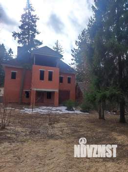 Коттедж 243м², 3-этажный, участок 7 сот.  