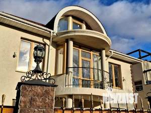 Дом 585м², 4-этажный, участок 8 сот.  