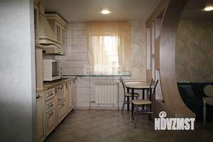 Дом 600м², 2-этажный, участок 6 сот.  