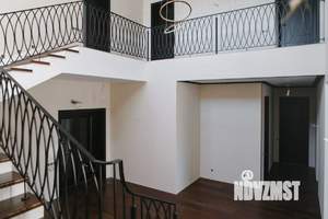 Коттедж 635м², 3-этажный, участок 19 сот.  