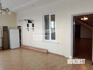 Дом 650м², 3-этажный, участок 16 сот.  