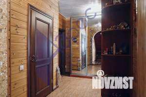 Коттедж 237м², 3-этажный, участок 5 сот.  