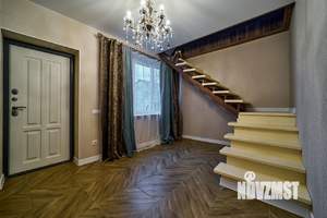 Дом 105м², 3-этажный, участок 6 сот.  