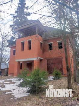 Коттедж 243м², 3-этажный, участок 7 сот.  