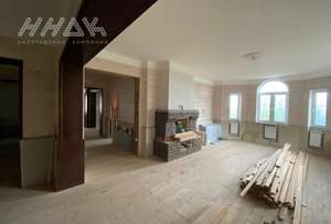 Дом 590м², 3-этажный, участок 6 сот.  