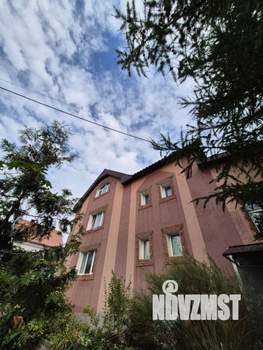 Дом 700м², 4-этажный, участок 10 сот.  