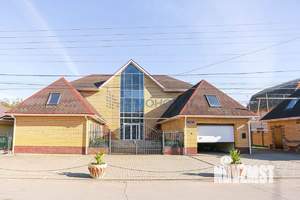 Дом 594м², 3-этажный, участок 12 сот.  