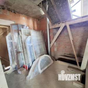 Дом 280м², 2-этажный, участок 15 сот.  