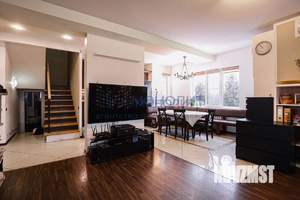 Коттедж 230м², 2-этажный, участок 14 сот.  