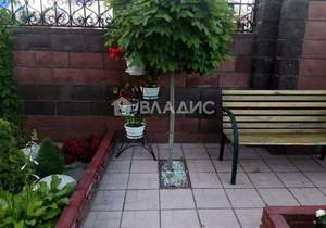 Дом 367м², 3-этажный, участок 5 сот.  