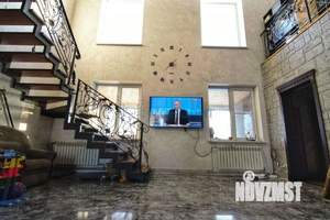 Дом 165м², 2-этажный, участок 10 сот.  