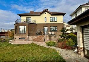 Дом 354м², 3-этажный, участок 9 сот.  