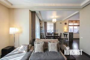 Коттедж 307м&sup2;, 3-этажный, участок 5 сот.  