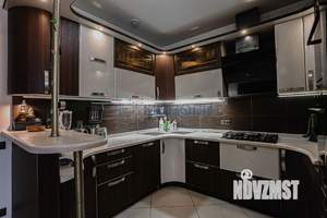 Коттедж 230м², 2-этажный, участок 14 сот.  