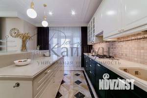 Дом 570м², 3-этажный, участок 22 сот.  